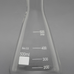 Frasco Erlenmeyer Boca larga Boro3.3 Graduado Cap. 500ml